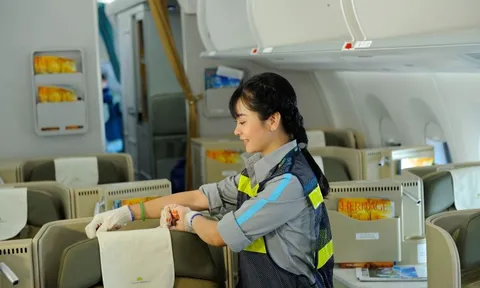 Chuyện chưa kể về những "người thầm lặng" làm sạch mỗi chuyến bay