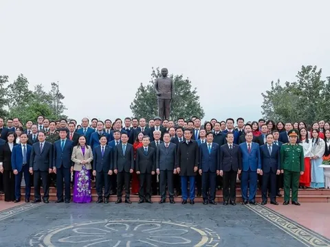 Lãnh đạo Ban Nội chính Trung ương dâng hương tưởng niệm Tổng Bí thư Trường Chinh tại Ninh Bình